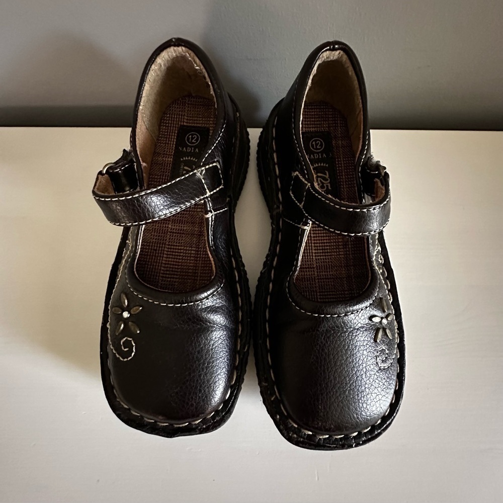 725 ORIGINALS Brown Leather Mary Jane Shoes Velcro Girl’s Strap Size 12 EUC